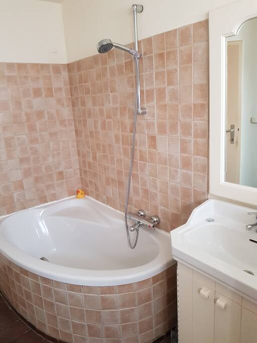 Shared bathroom,
bathroom with small washstand