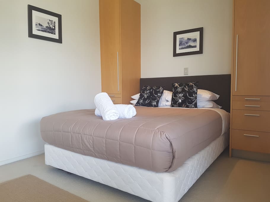 Queen Bed