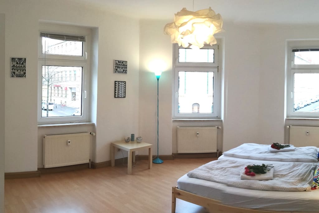Schlafzimmer 1