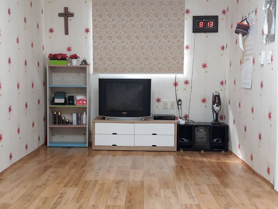 쇼파에서 마주보는 TV