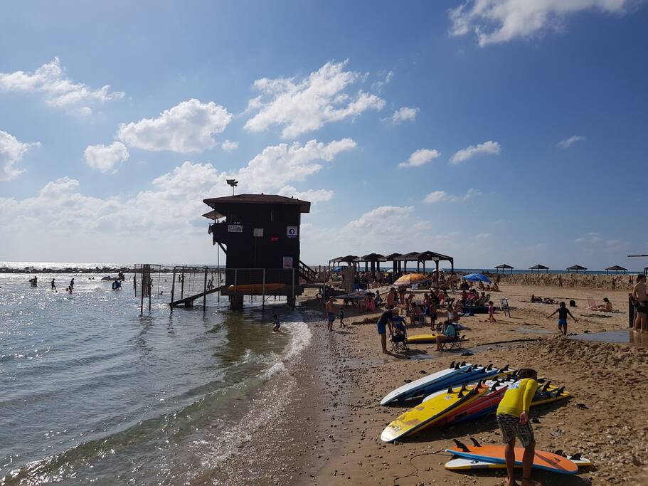 The Beach (5-7min walk)
