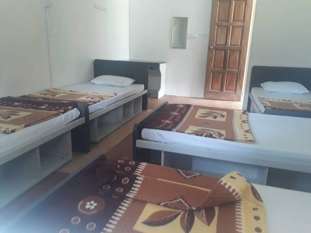 5 pcs jednolôžková posteľ.