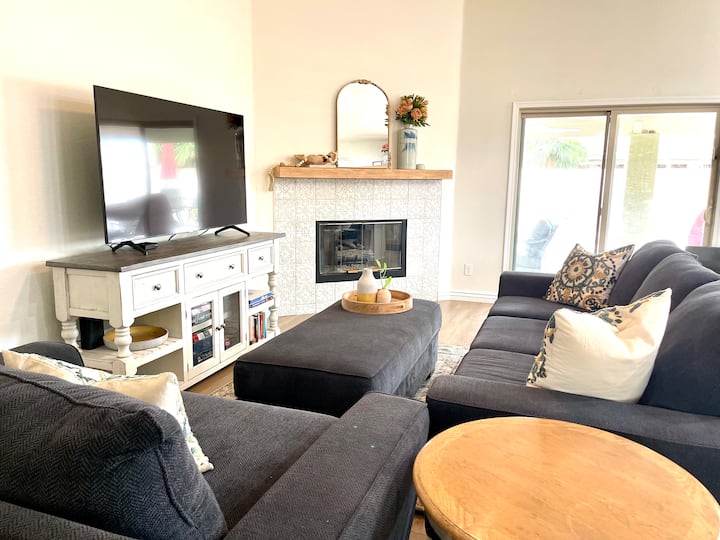 Beautiful Home With Pool Heat Included - Mesa, AZ