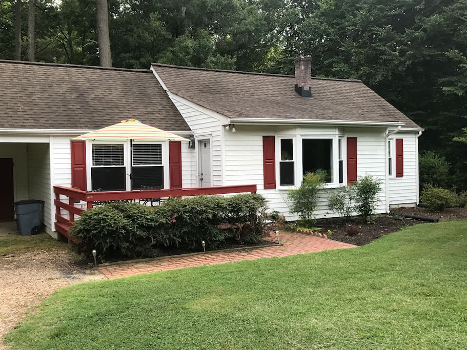 3 BR Cottage on Mallardee Farm in Williamsburg Farm stays for Rent in