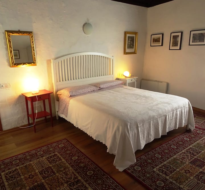 Romantico Appartamento Con Balcone In Antico Borgo - Lecco