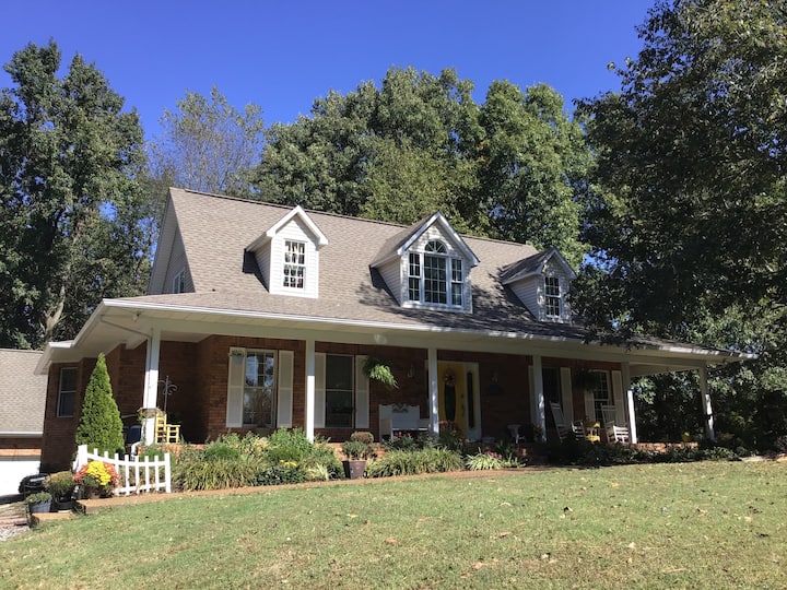 “FRIENDSHIP HOME” Near I24, Mall, & Restaurants Houses for Rent in