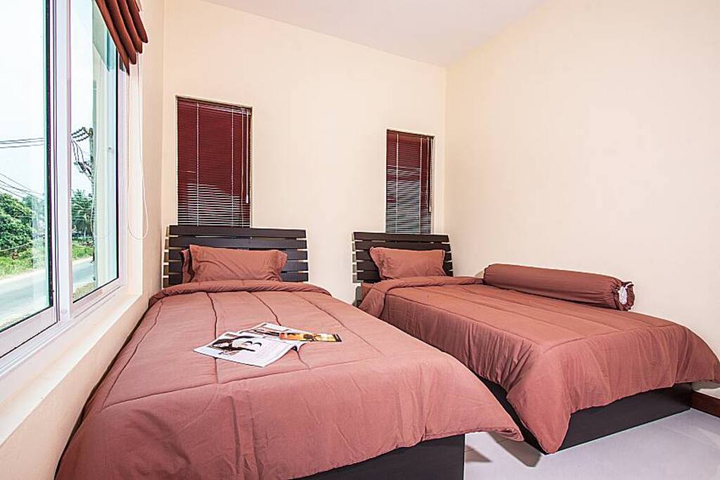 Twin Bedroom