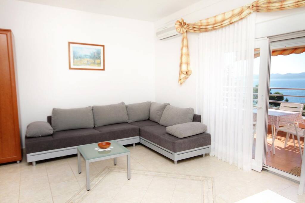 Living room, Surface: 10 m²