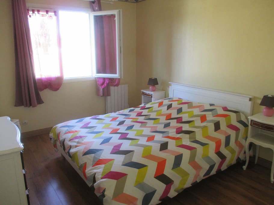 Chambre avec lit 160 cm