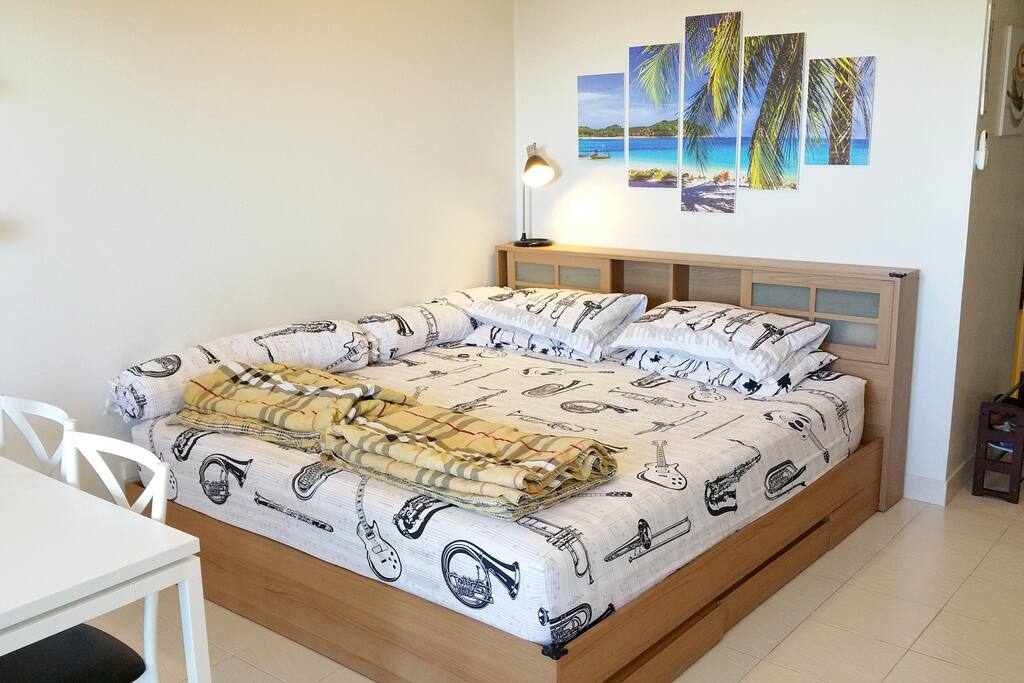 High quality comfortable matrimonial bed 200 x 180 cm