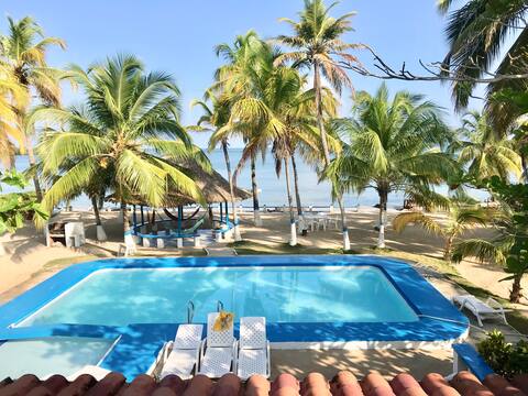 La Piscina Cabana