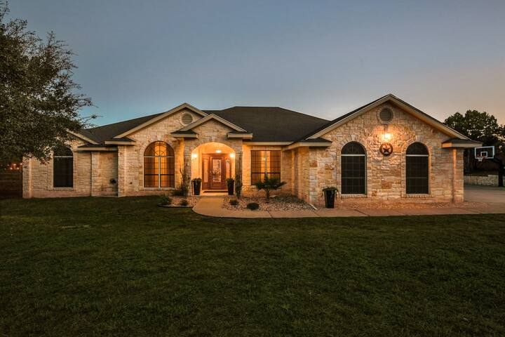 Live Oak Lodge gallery image 2