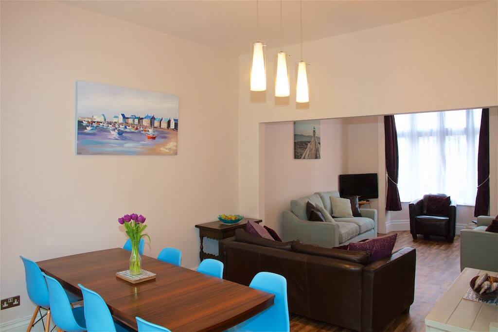 Open plan lounge diner