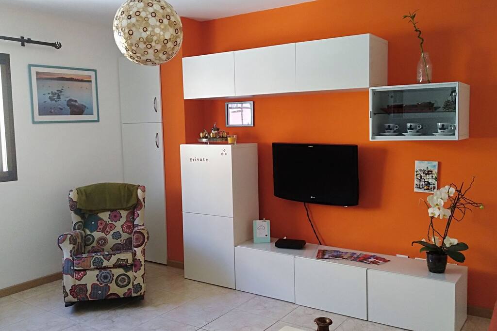 TV de 32" y wifi gratuita.