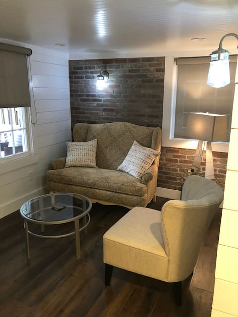 Successful Airbnb property: Cottage on Canton - unit A - Canton St. - Roswell in Roswell