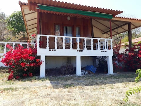 casa iguana 2 - HAS 2 DOUBLE BEDS; 2 BUNK BEDS