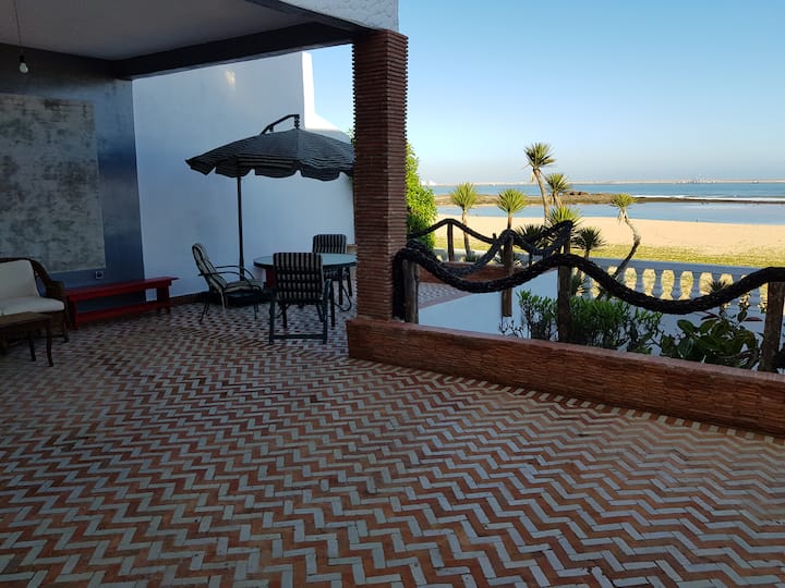 Beautiful waterfront villa in Mohammedia