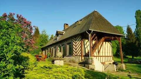 Warm farmhouse near Honfleur