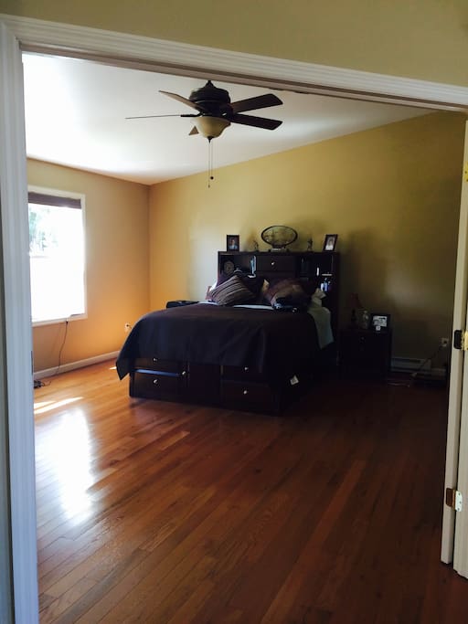 Upstairs bed (2nd bedroom attached to this room)