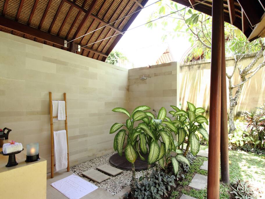 Parigata Villa - Bathroom