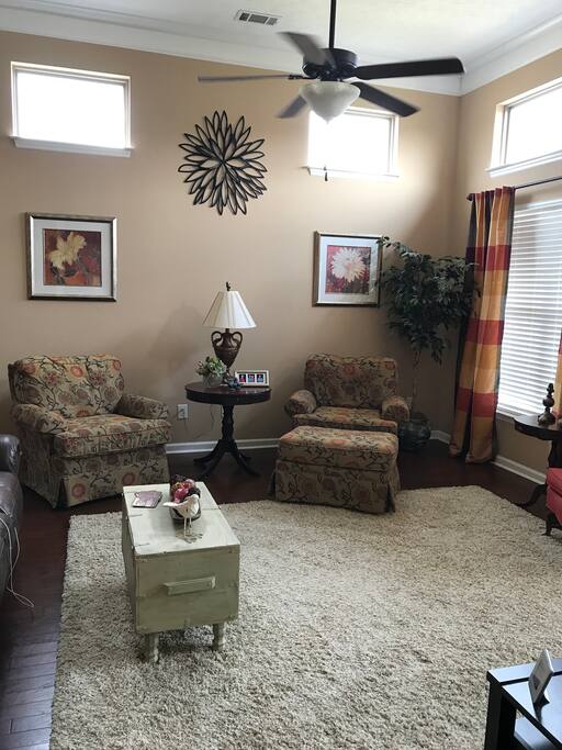 Spacious Den Area
