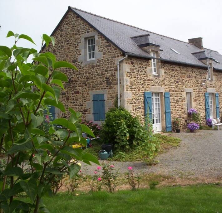 A l'étage la chambre à 2 lits