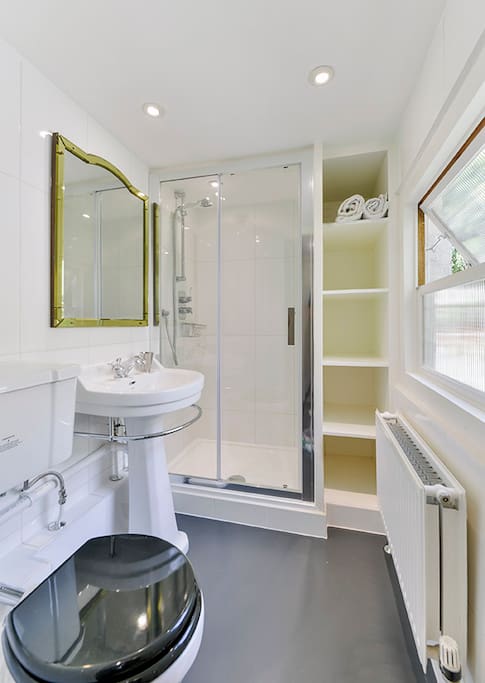 Savoy bathroom overlooking private garden