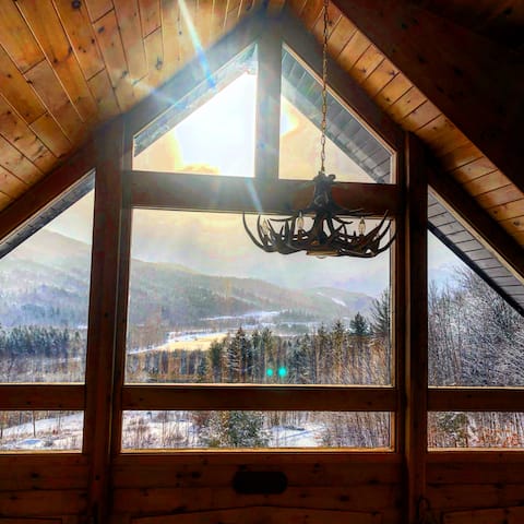 Mountain View Cabin: Cozy Secluded Getaway