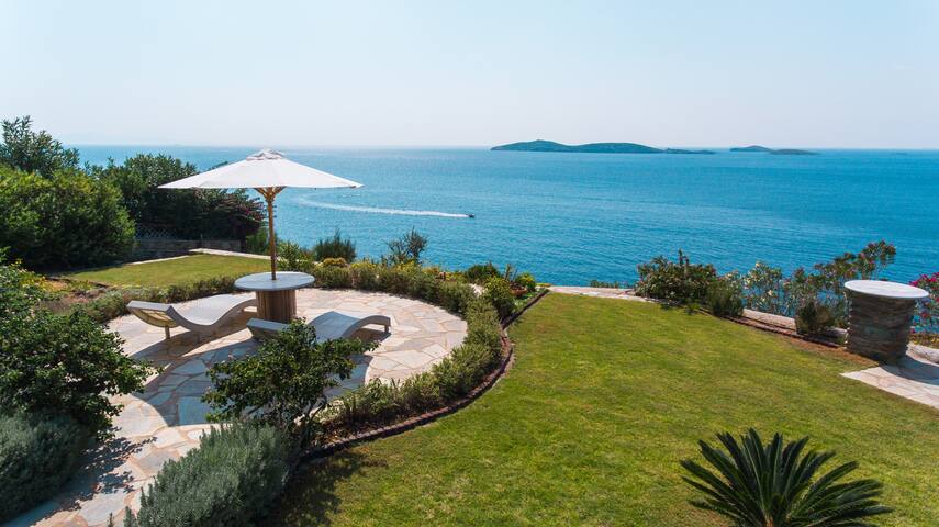 Ifigeneia Luxury Sea View Villa gallery image 2