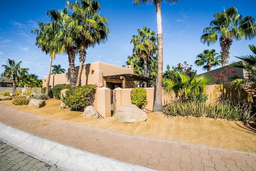 Casa Bugambilias