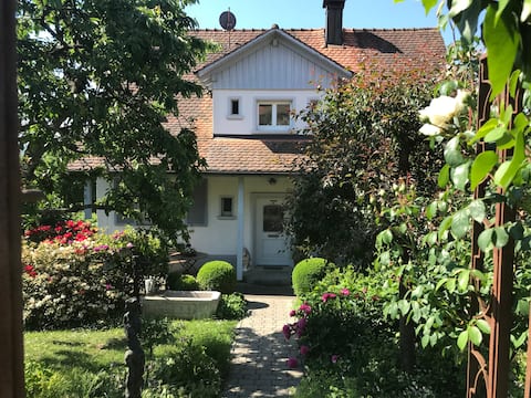 Successful Airbnb property: Nice,modern room with sep. bathroom and entrance in Konstanz