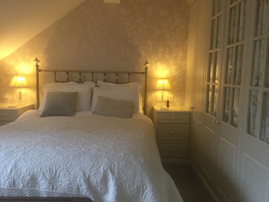Kingsize bed
