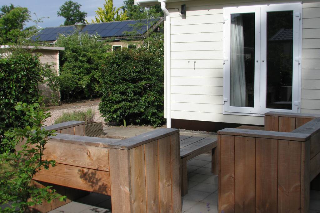 loungeset in de tuin