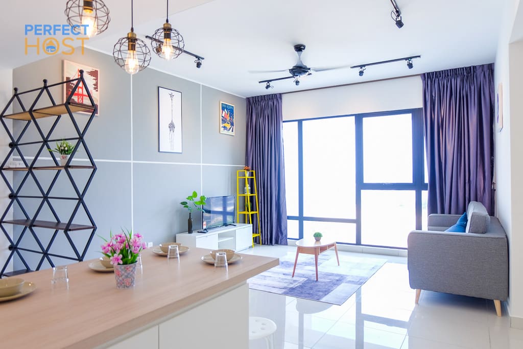 spaciou living room