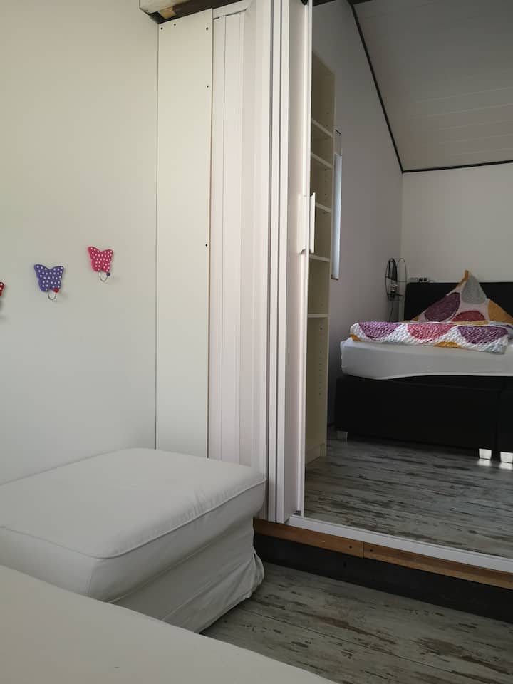 საძინებელი 1