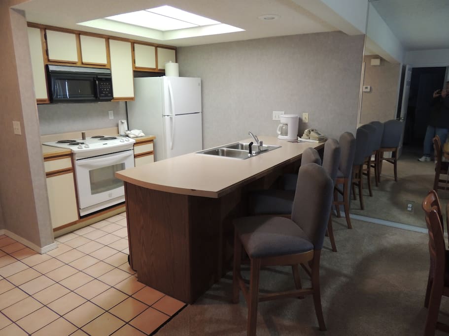 Full kitchen