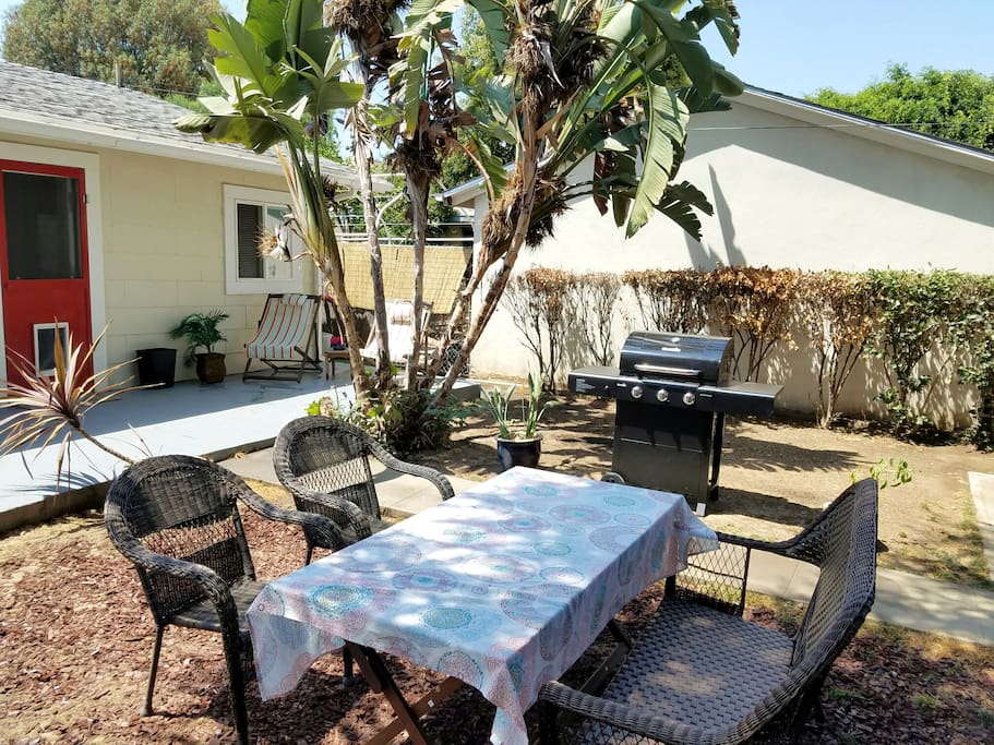Relaxing yard to BBQ & play in our excellent So Cal weather.