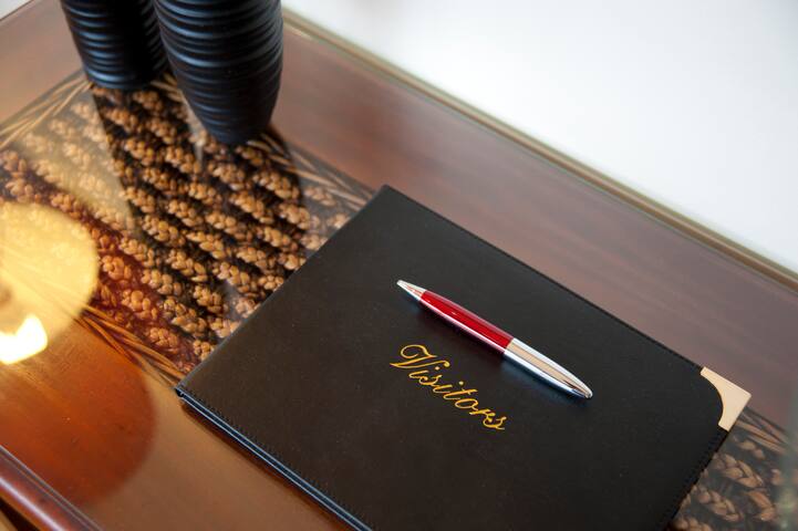 Moon River – Panoramic water views! gallery image 2