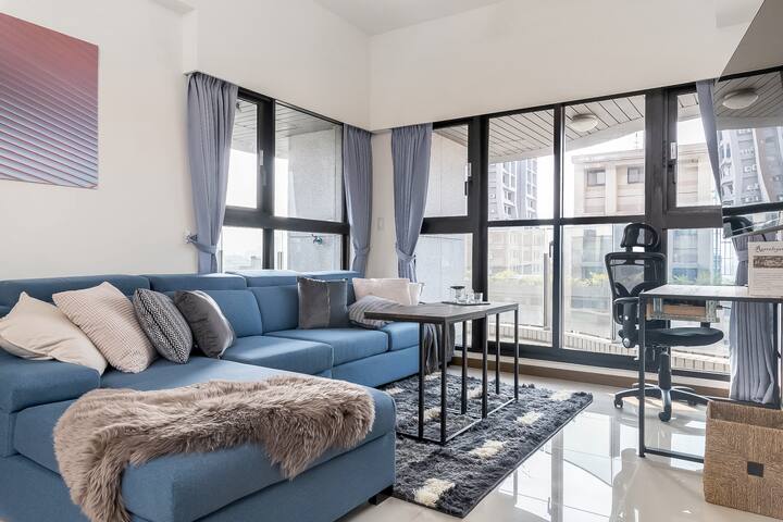 High Floor New Bldg | 5★ Ximending, Stunning Views gallery image 5