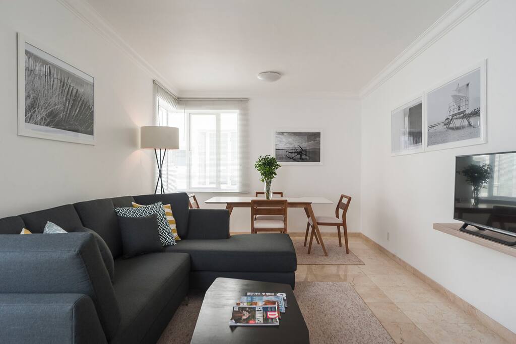 Cozy living area, view of the
three-seater sofa.