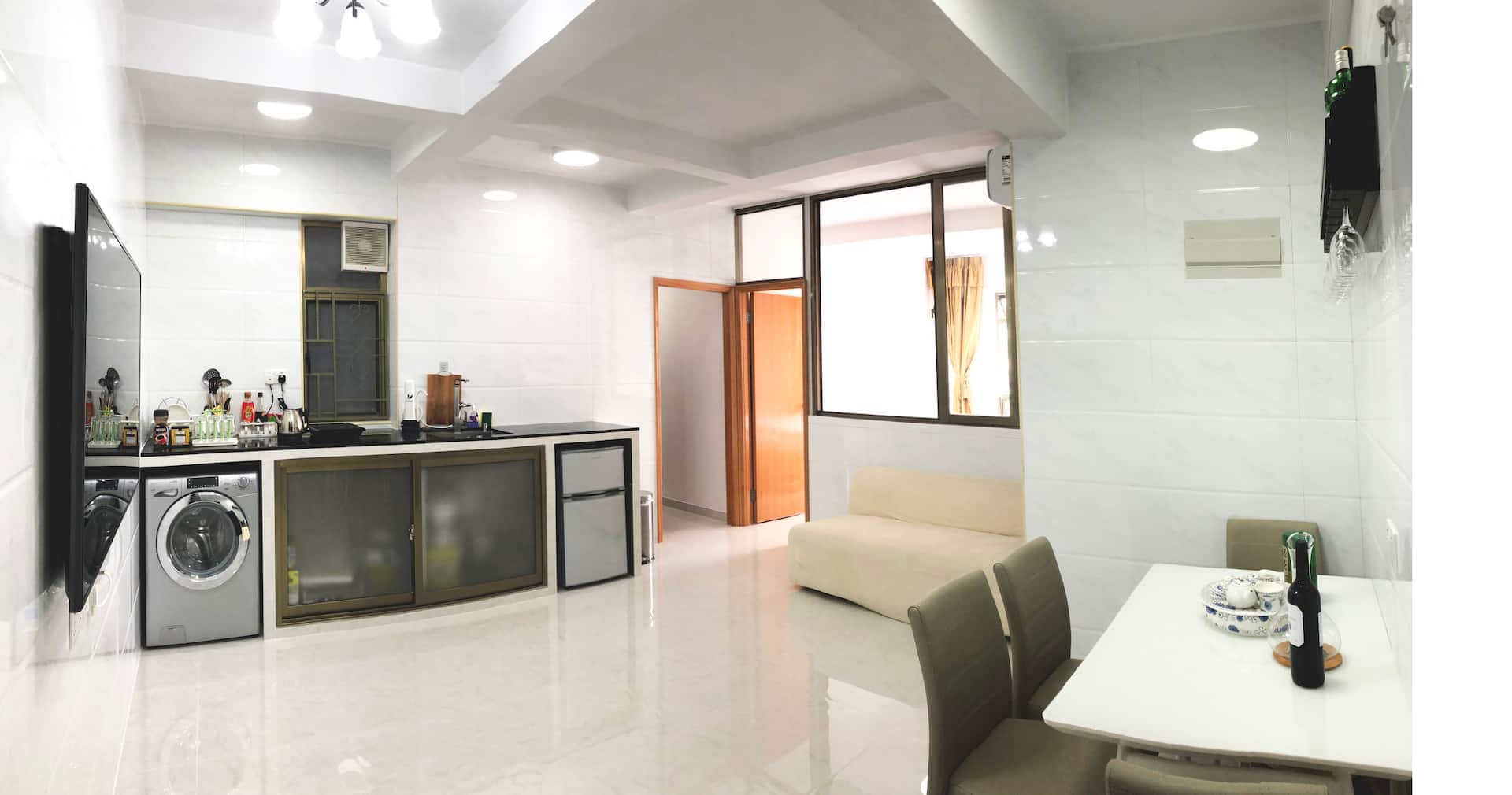 Spacious sea view house, 3 rooms, 2 bathrooms, 6 beds, 10 people, next to Tsim Sha Tsui subway station