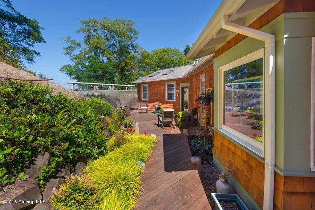 Back deck area is fenced in to accommodate pets.