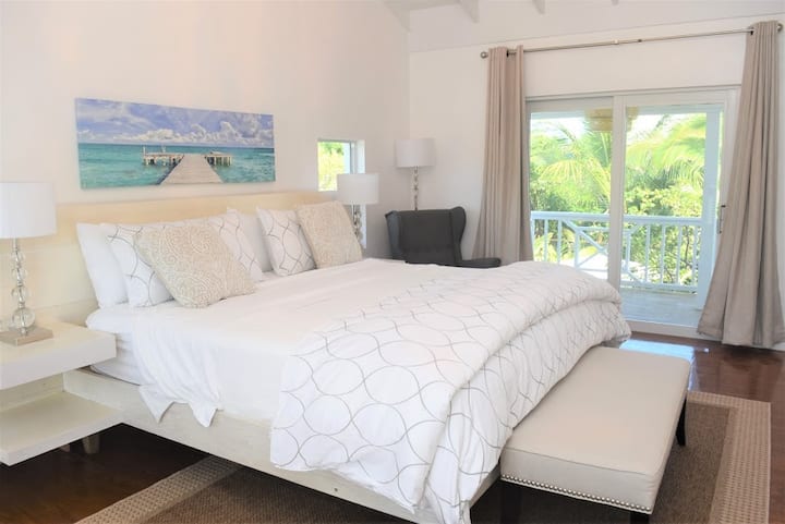 Dunn's House - Harbour Island