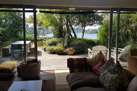 Tranquil Couples Retreat Rotorua- Okere Falls.