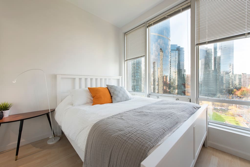 Cozy Queen Size Bed