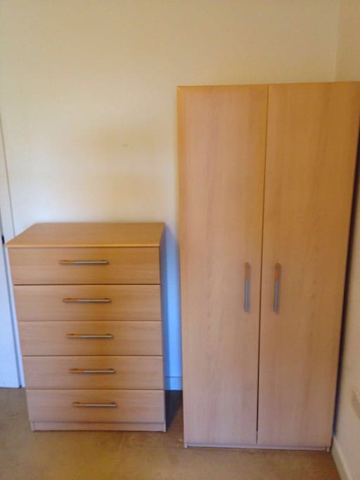 Wardrobe & large chest of drawers