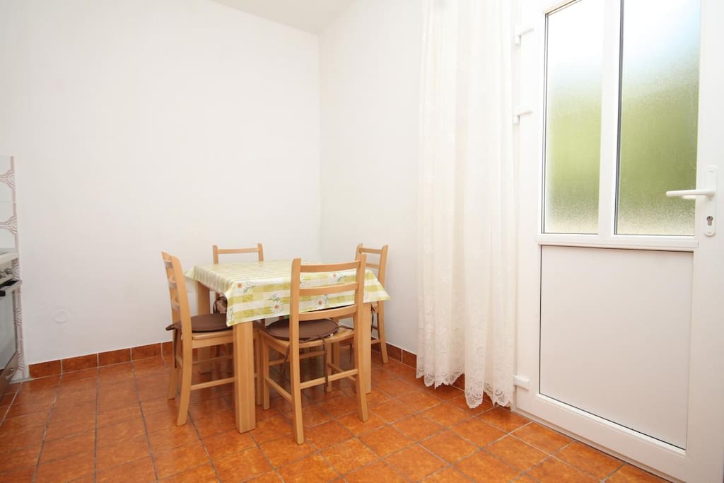 Dining room, Surface: 6 m²