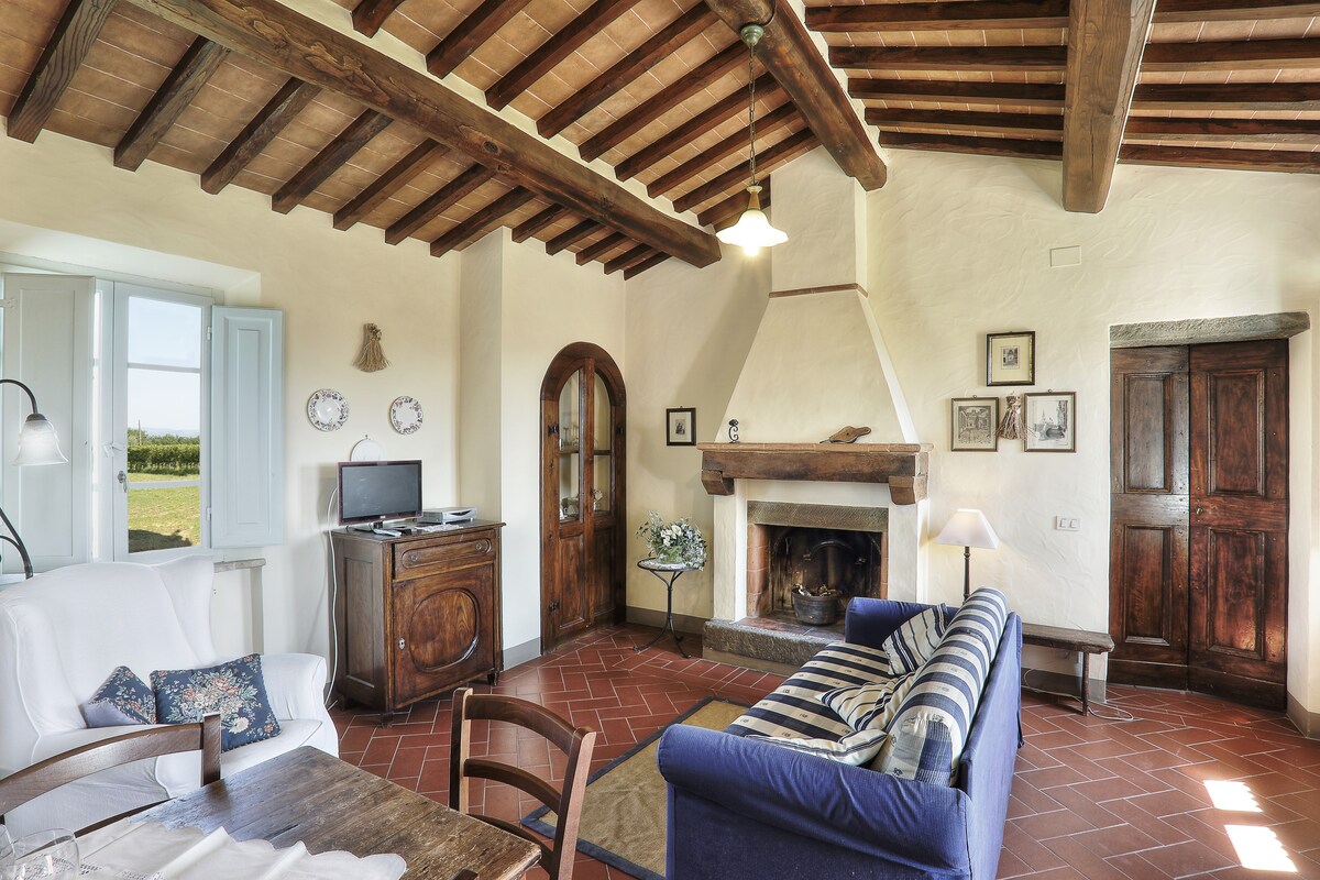 Top Airbnb: Rural Tuscany | Farm stay with pool & restaurant a Montepulciano