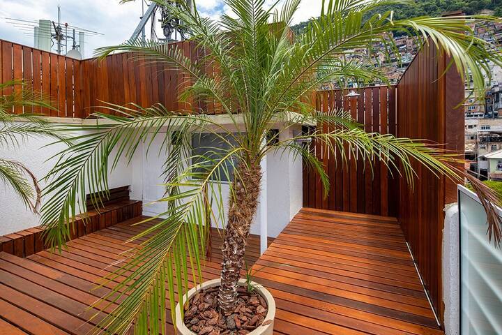 Cobertura Alto Luxo com Terraço, BBQ e Piscina – 4 Quartos gallery image 3