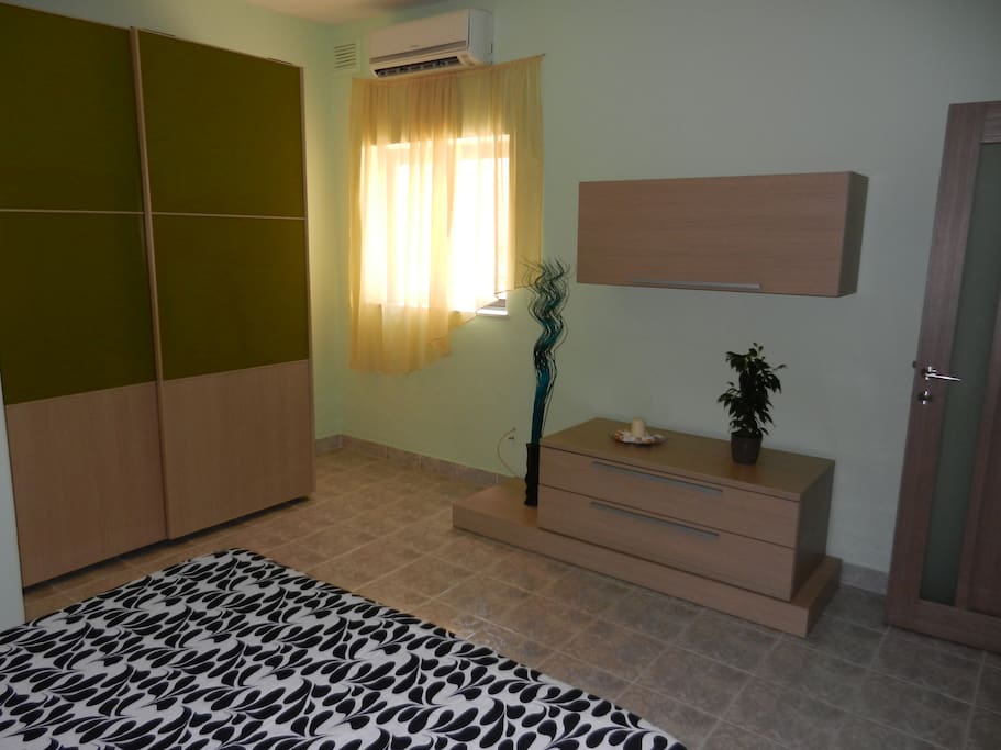 Bebroom 1 with double bed
